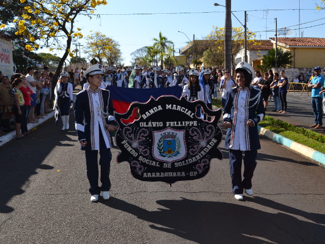 Desfile marca 7 de setembro em Ribeirão Bonito