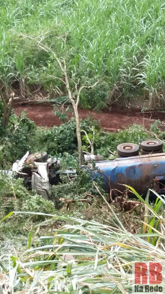 Acidente entre Ribeirão Bonito e Ibaté mata motorista da Usina da Serra