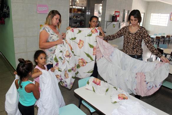 CIMEIs de Boa Esperança do Sul recebem novos lençóis e fronhas para as crianças