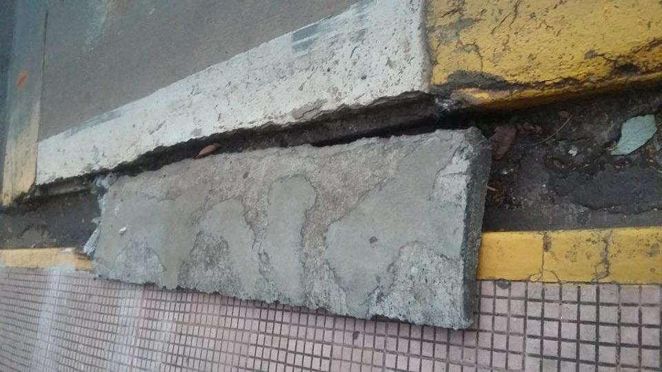 Faixa de pedestre em elevação está danificada em Ribeirão Bonito