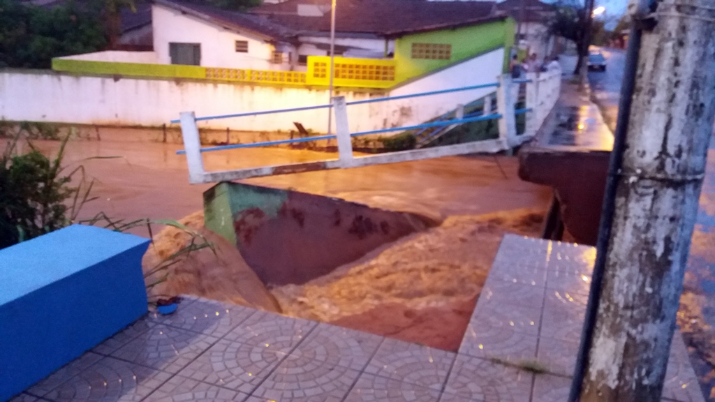 Prefeitura de Boa Esperança do Sul busca amenizar os prejuízos com as chuvas