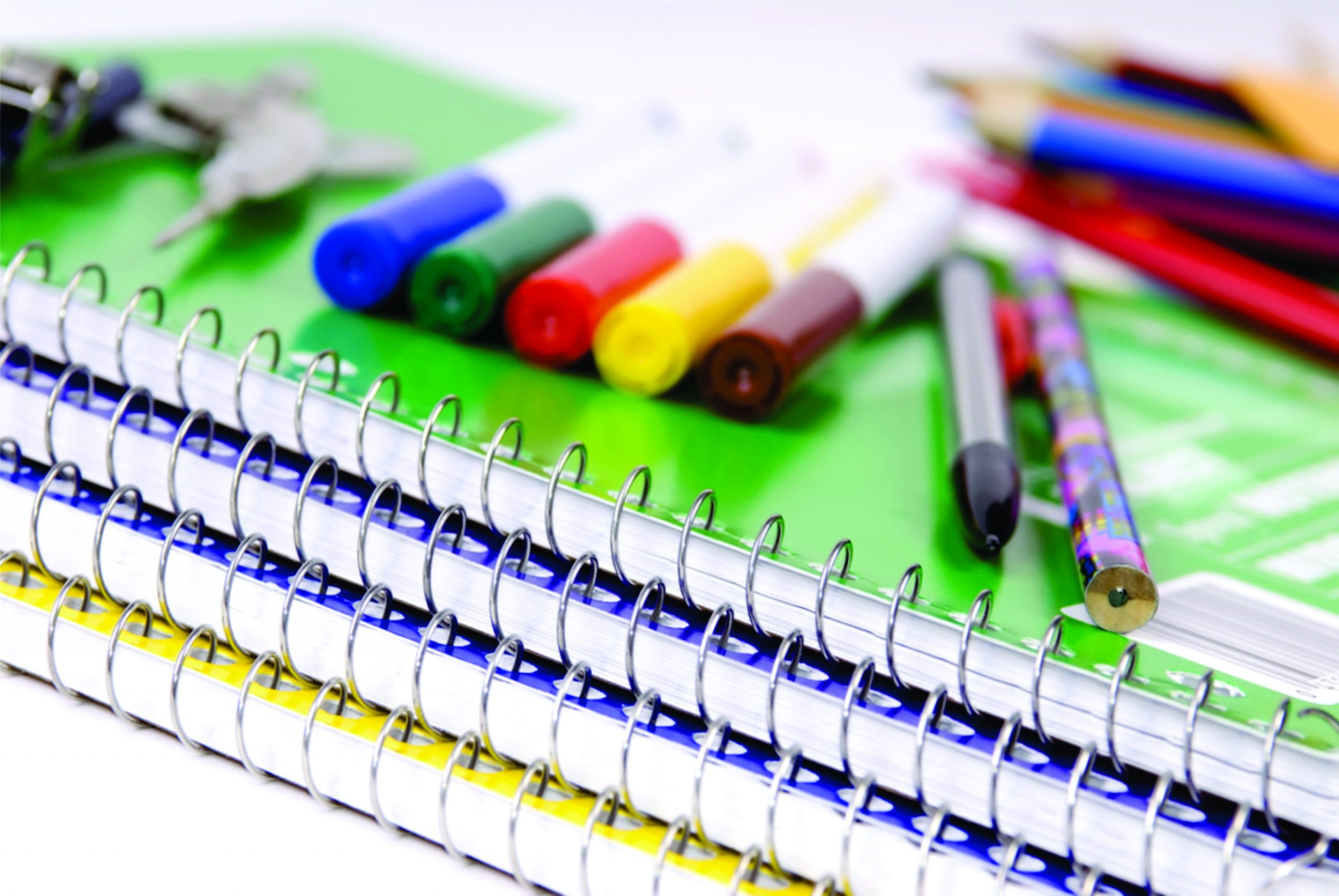 Prefeitura de Dourado distribuirá kits escolares