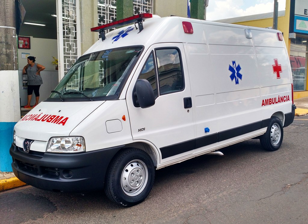 Prefeitura de Dourado conquista ambulância junto ao Governo Estadual
