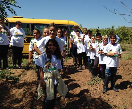 Alunos de escolas municipais de Ribeirão Bonito recebem aula de Meio Ambiente