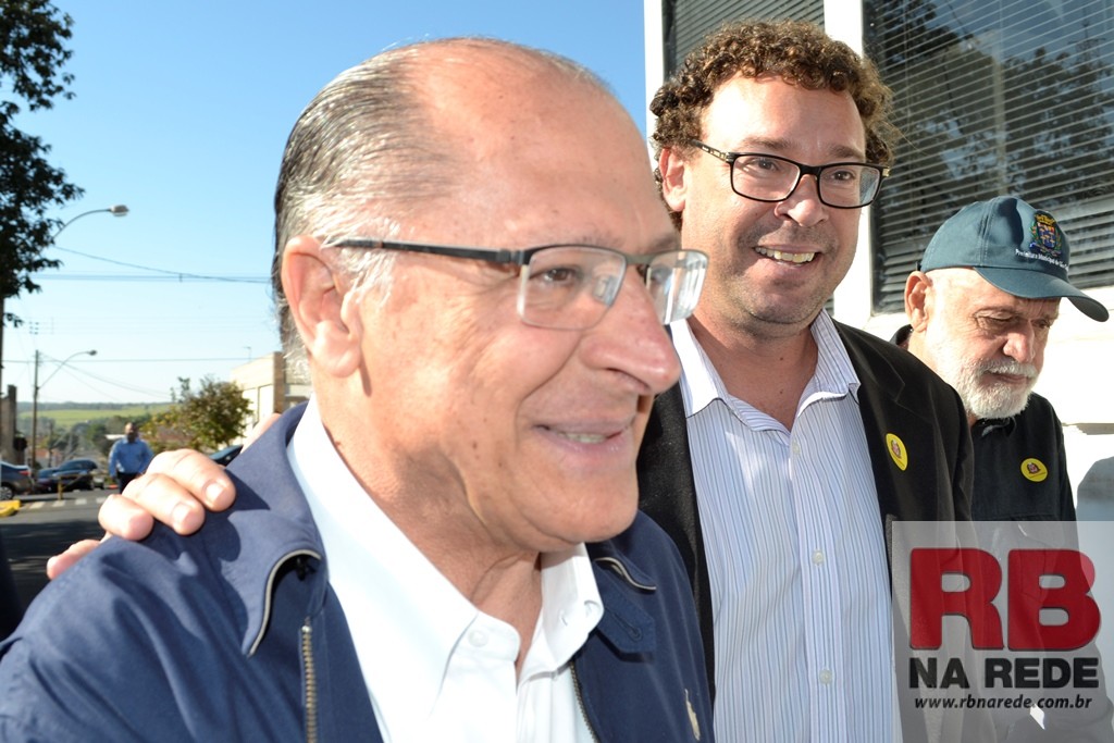 Vice-prefeito de Ribeirão Bonito prestigia visita do governador a cidade