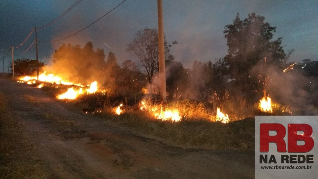 Incêndios atingem áreas em Ribeirão Bonito
