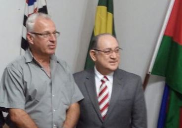 Prefeito de Ribeirão Bonito recebe visita de deputado federal