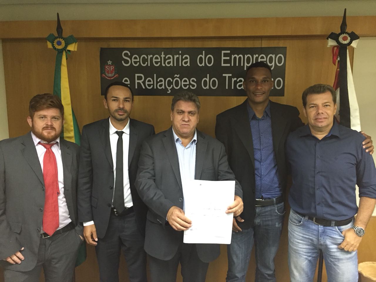 Vereadores solicitam inclusão de Ribeirão Bonito em programas de emprego e renda