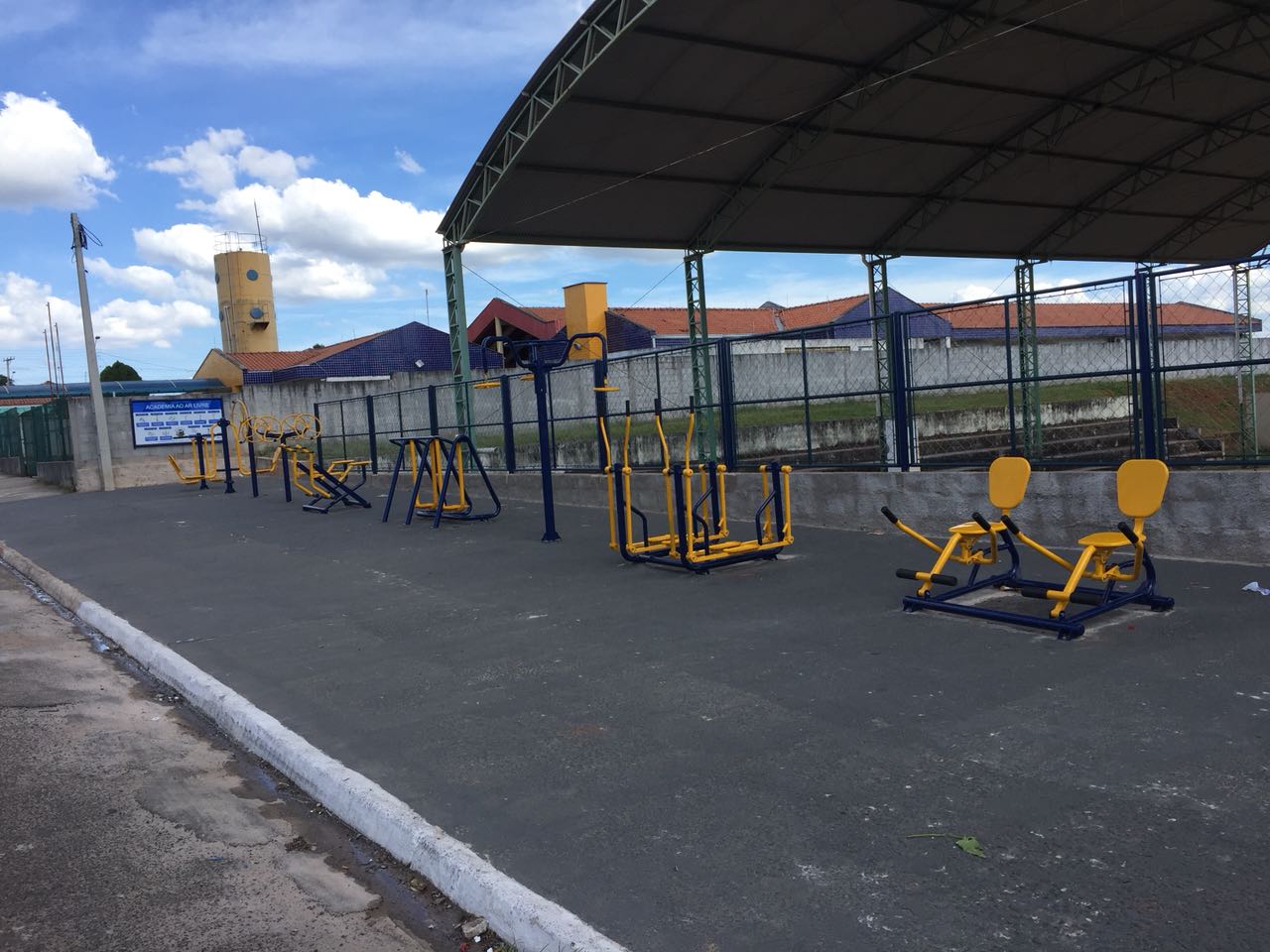 Prefeitura de Ribeirão Bonito instala nova Academia ao Ar Livre