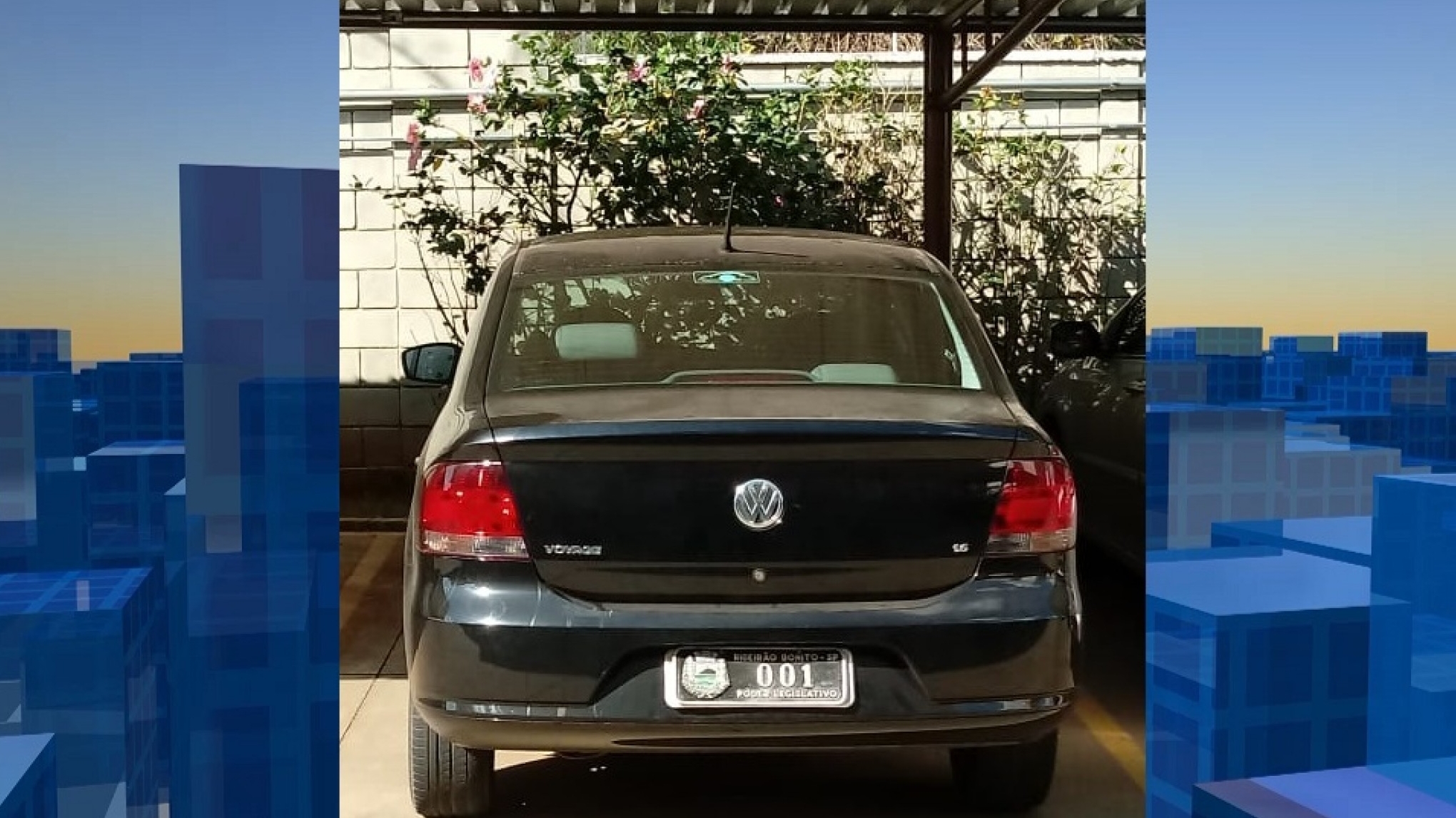 Carro oficial da Câmara de Ribeirão Bonito é flagrado em condomínio residencial