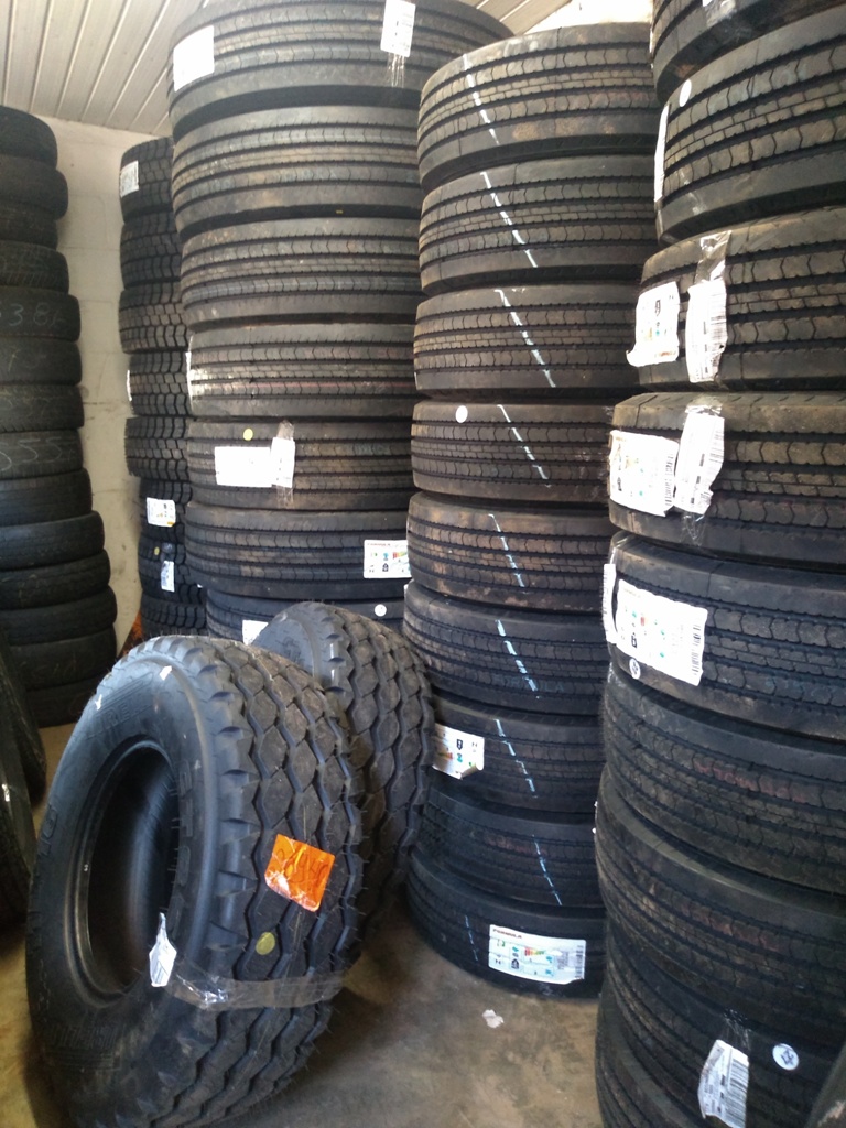 Prefeitura de Ribeirão Bonito adquire novos pneus para frota municipal