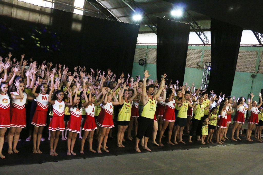 Centenas de atletas participam da 29ª edição da Ginastrada em Dourado