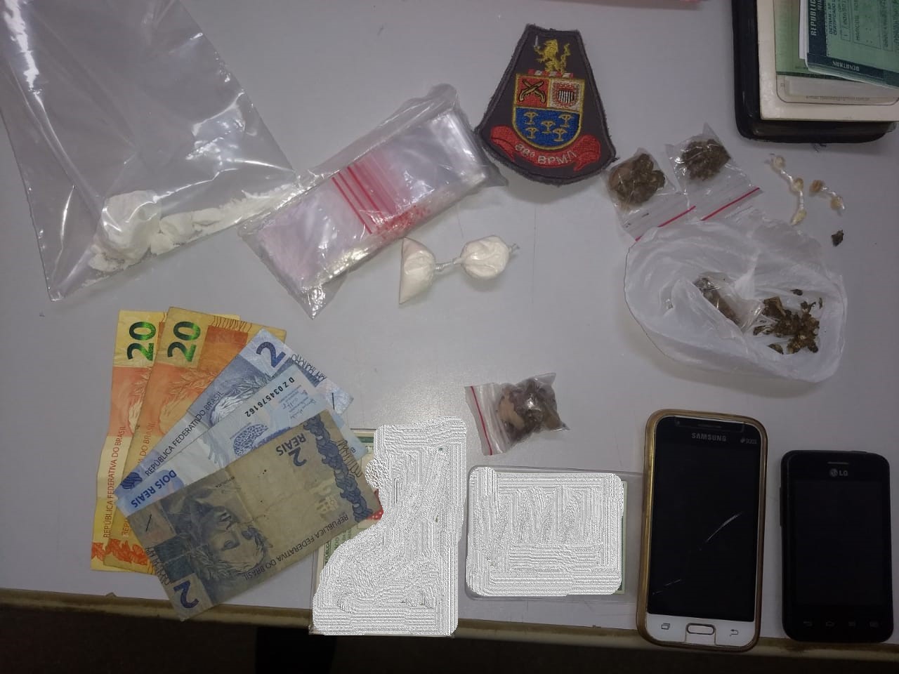 Dois homens são presos por tráfico de drogas na entrada de Ribeirão Bonito