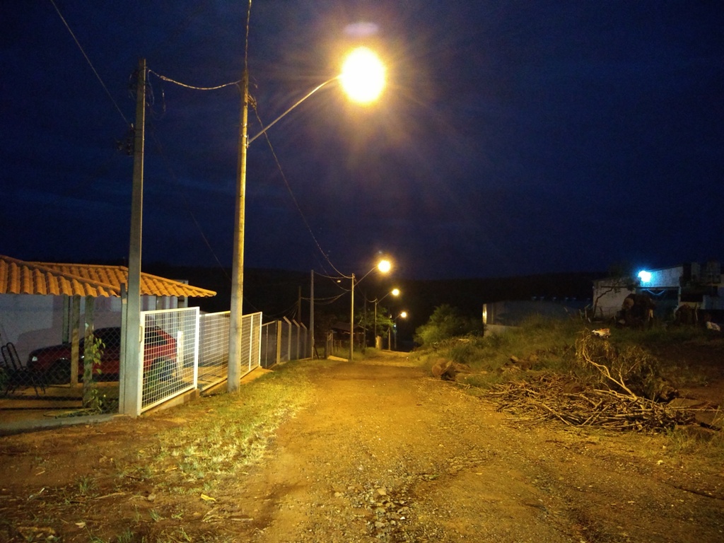 Prefeitura de Ribeirão Bonito instala novos pontos de iluminação na cidade