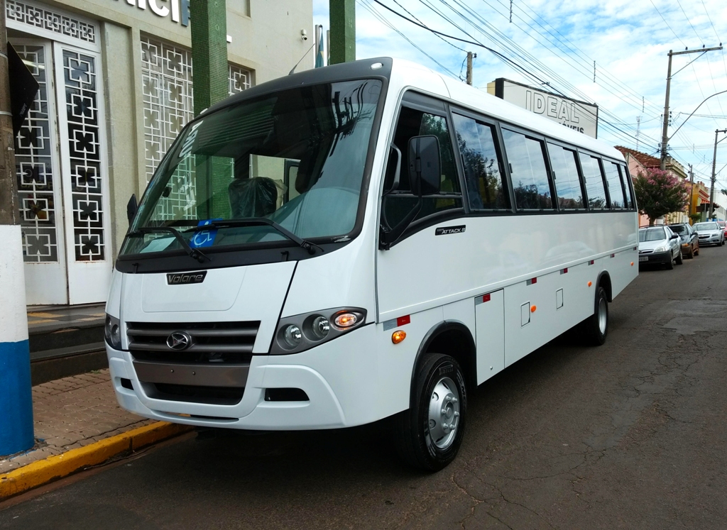 Prefeitura de Dourado adquire ônibus para o transporte escolar