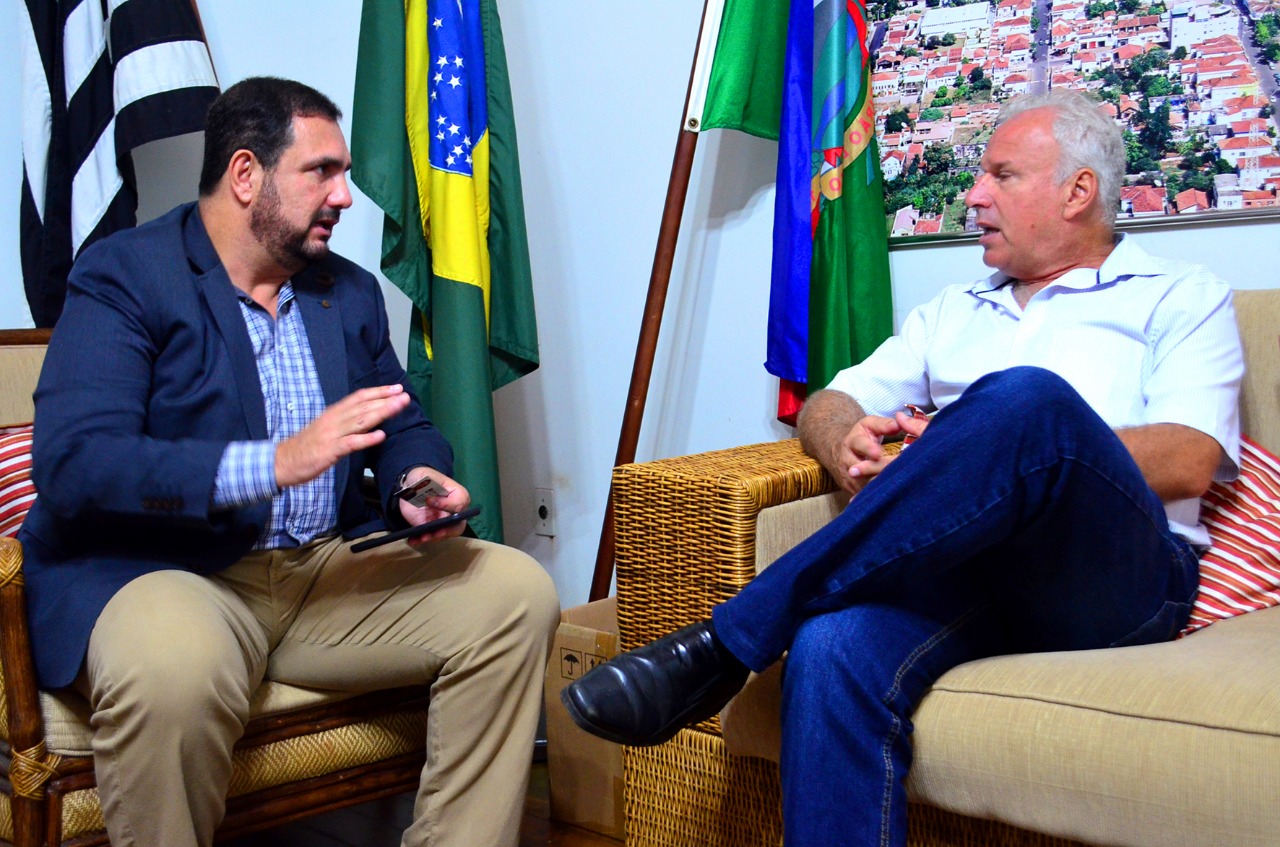 Deputado estadual Julio Cesar visita prefeitos da Região Central